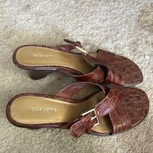 Selling lizciborne shoes